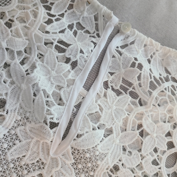 KOBI HALPERIN White Embroidered Guipure Lace Blouse Lantern Sleeve EUC M - Picture 8 of 16